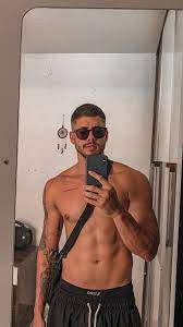 Mauricio L.